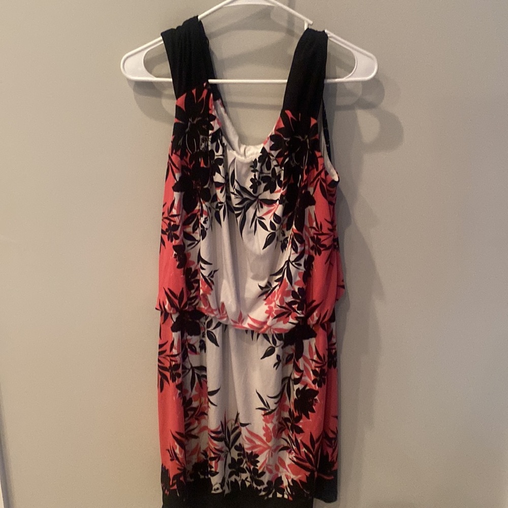 Short dress with straps